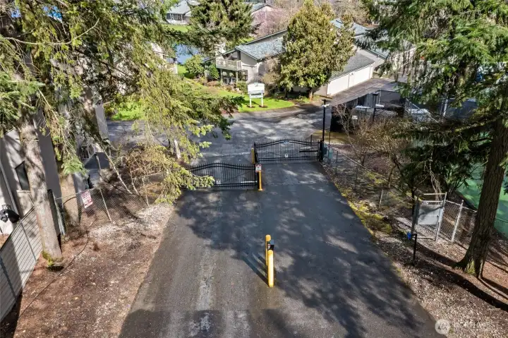 Welcome to the Gated Coffee Creek Community