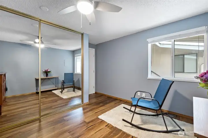 Bright & Quiet Bedroom