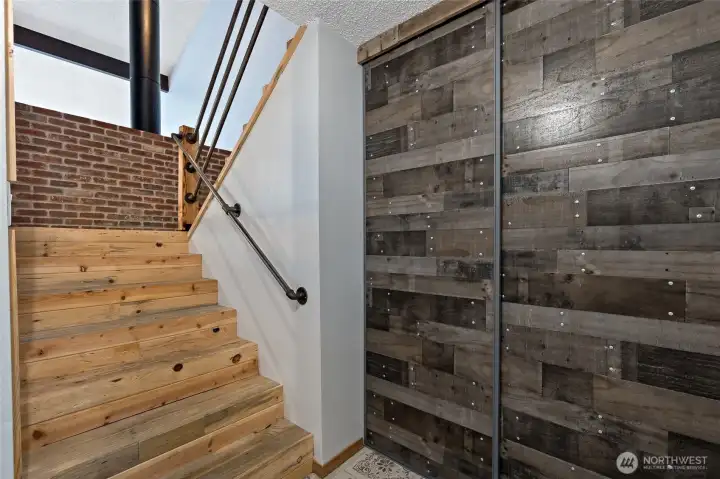 Architectural Interest: Vaulted Ceilings & Loft Access