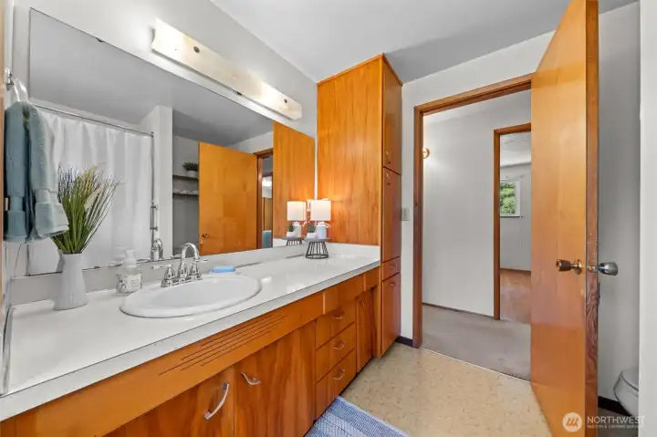 Main Full Bath Main Full Bath