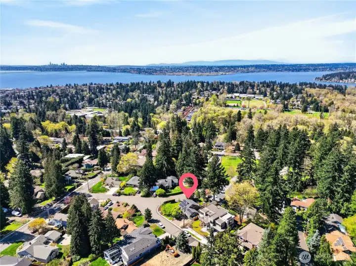 Close to DT Kirkland & Top Schools
