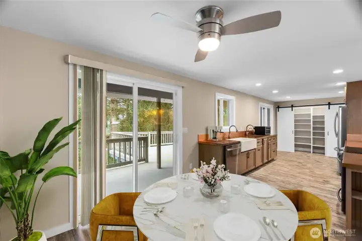 This photo has been virtually staged