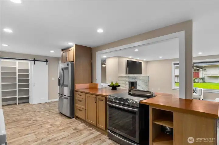 This photo has been virtually staged