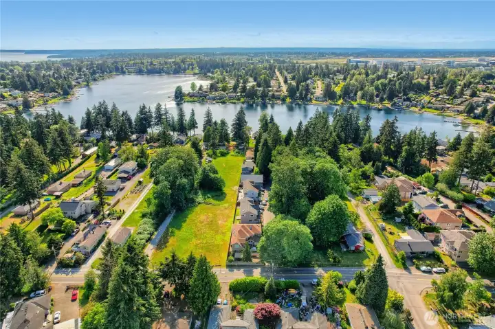 Angle Lake near by as well as Valley Ridge Park