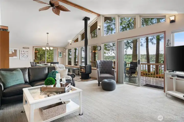 Floor to ceiling windows Floor to ceiling windows