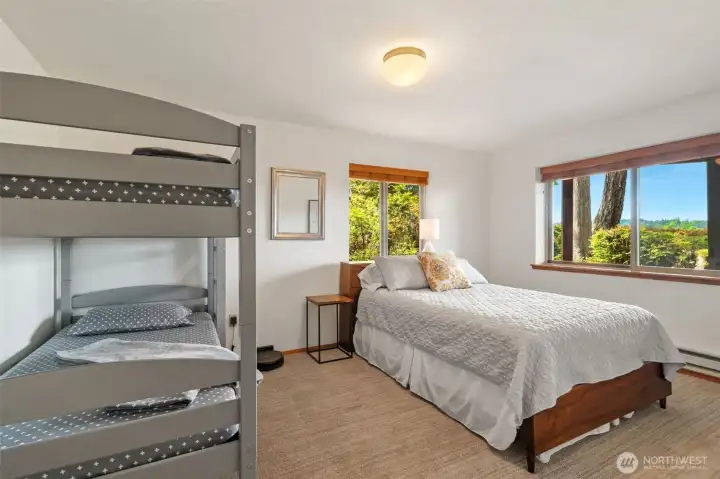 Guest bedroom located on the lower level Guest bedroom located on the lower level