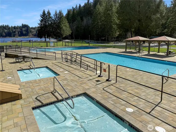 2 hot tubs 2 hot tubs