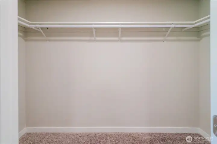 WALK IN CLOSET IN THE PRIMARY