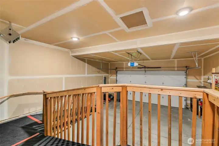 Garage with access ramp. Ramp could be removed. Garage with access ramp. Ramp could be removed.