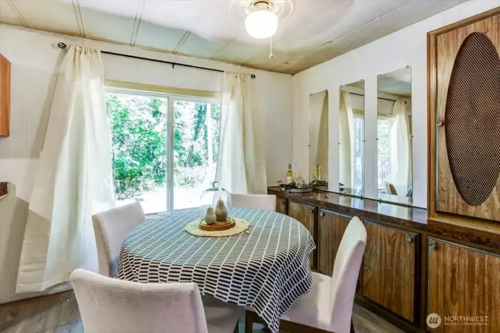 Kitchen Eating Space