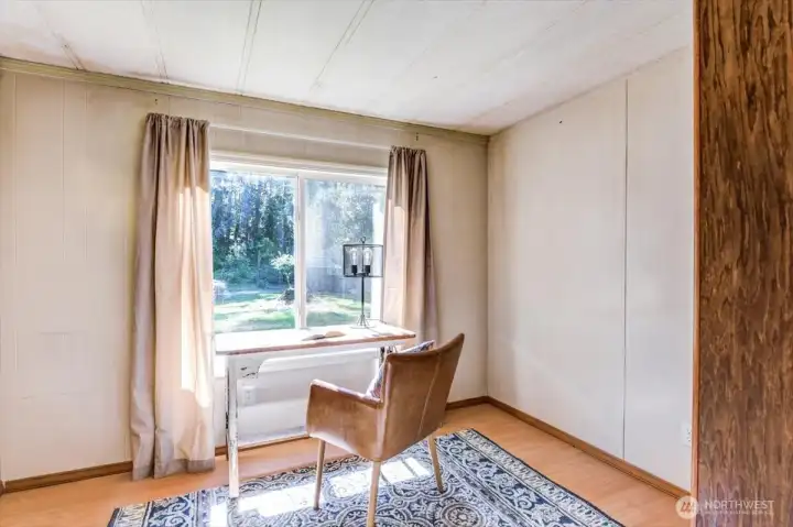 Bonus Room / Office