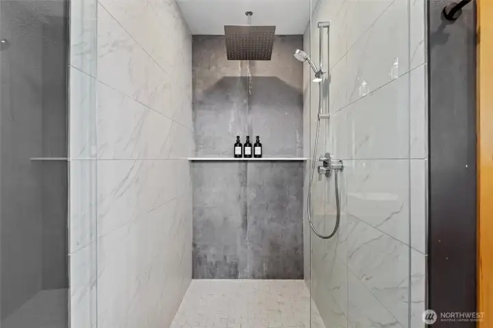 Primary en suite bathroom Primary en suite bathroom