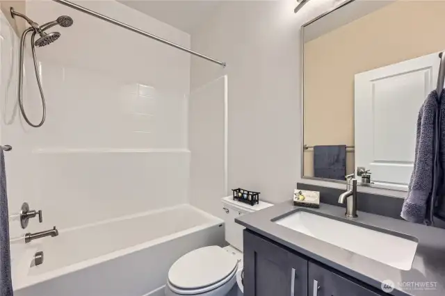 Upper-Level Full Bathroom