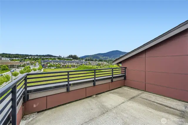4th-Level Rooftop Deck with Mountain and City Views