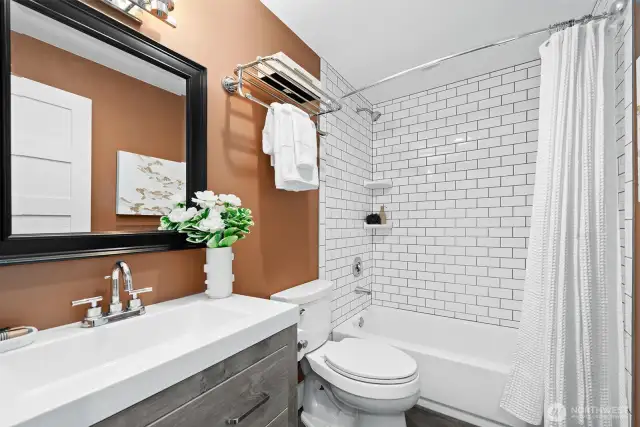 Your second bathroom is equally beautiful.