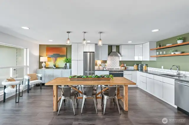 No need to compromise on wanting simple living but also wanting to entertain!