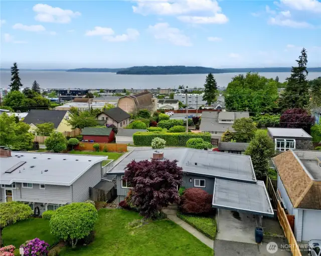 Renovated 4 bd home, views of Puget Sound, Olympics, and Sunsets.