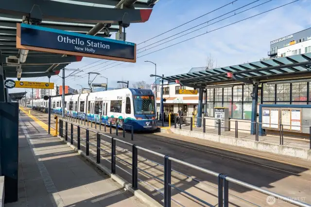 Othello Light Rail Station is also just 2 blocks away.