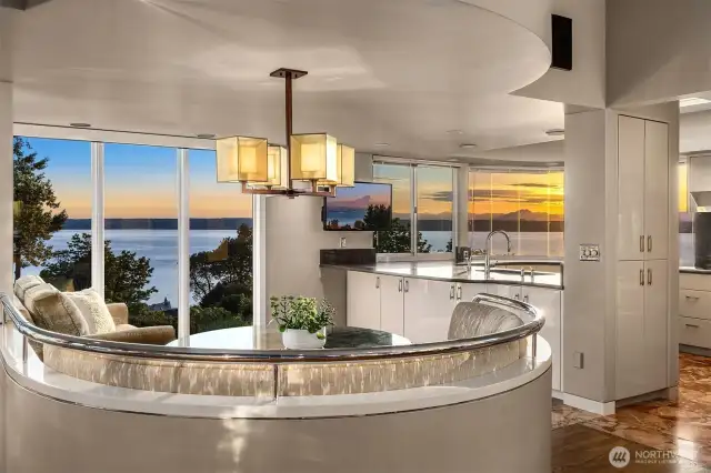 Cozy up around the built-in kitchen table and "nook"