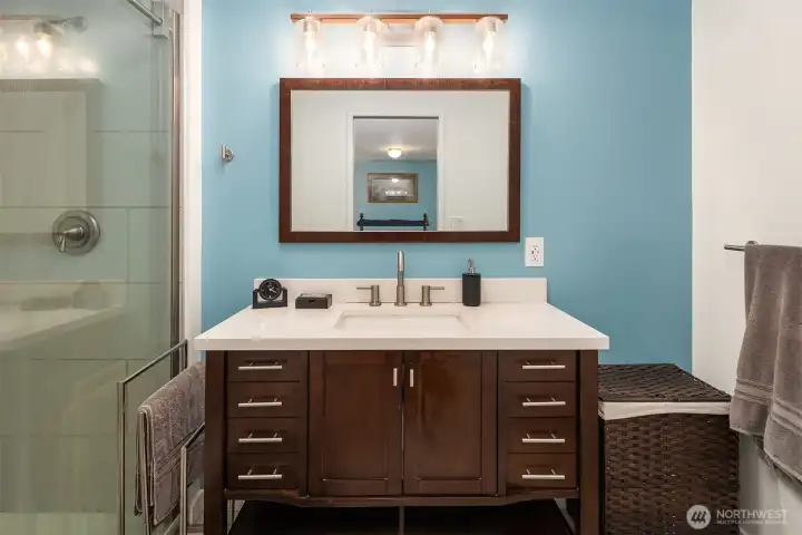 En suite bath for primary #2