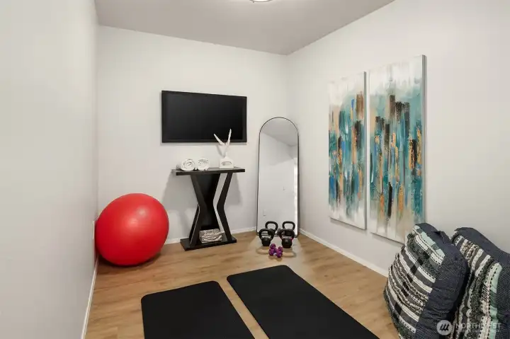 Bonus flex space is perfect for a home gym or offce.