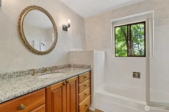 Upper Level Full Bath