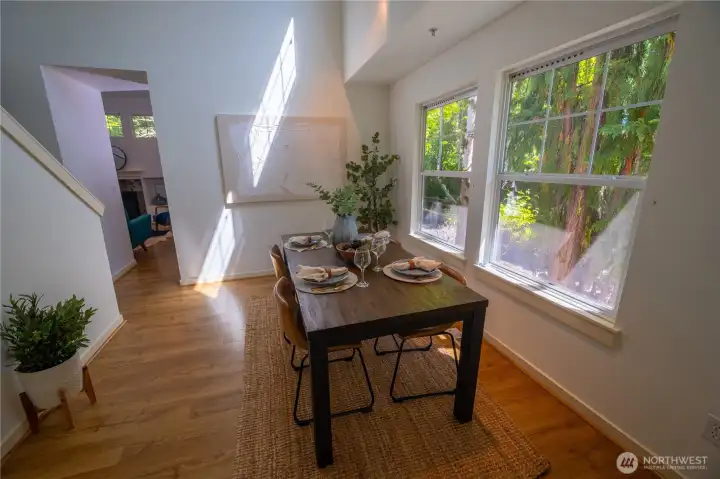 Vaulted ceiling dining room