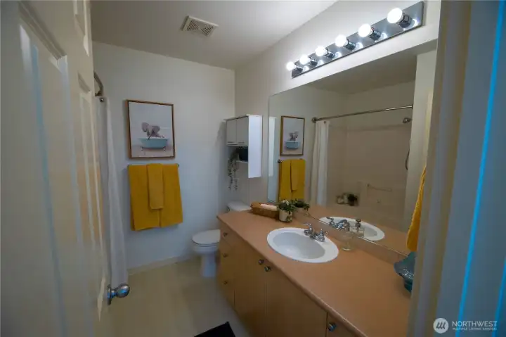 Upper full bathroom