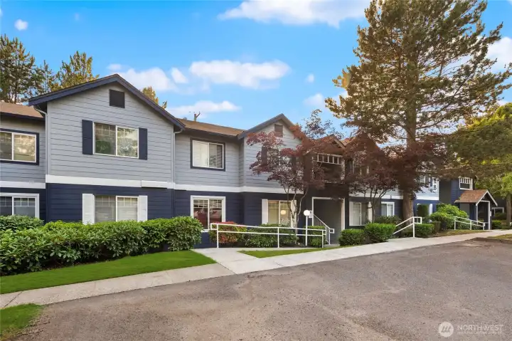 Welcome to this top floor unit in Sunrise at Benson.