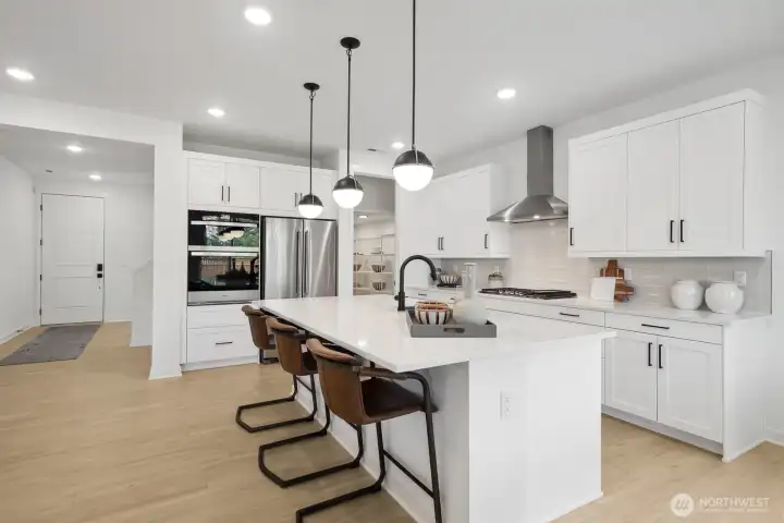 Photos are of a completed home and finishes and colors may vary. Photos are of a completed home and finishes and colors may vary.