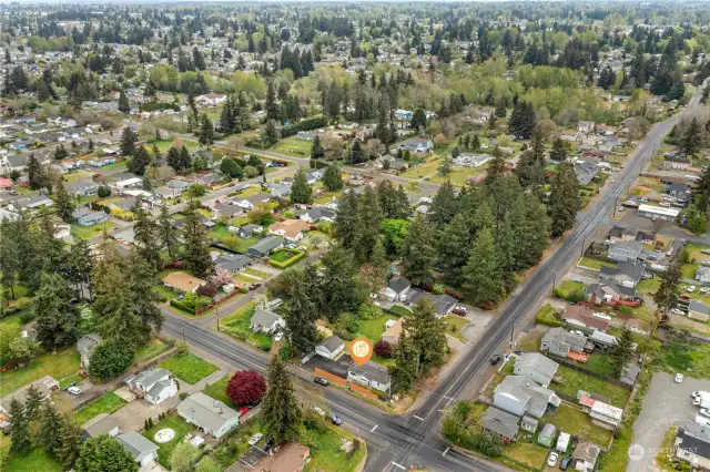 Great location - close to schools, shopping, easy access to I-5, 512 & JBLM.
