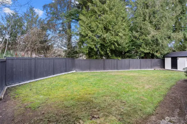 Fully fenced & ready for pets! A level, fenced backyard provides plenty of room for outdoor  activities & an ideal area for pets to roam freely. A blank slate, your backyard invites you to customize it with lawn games, hardscaping or other outdoor features that suit your lifestyle.