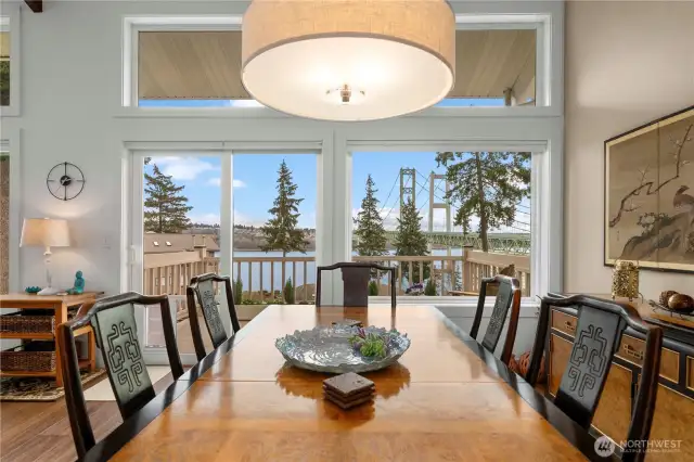 Dining room with a view, perfect for entertaining.