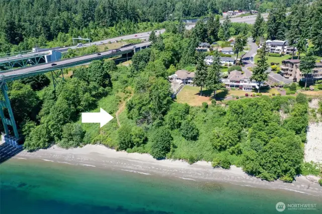 Trail leading to beach/water!