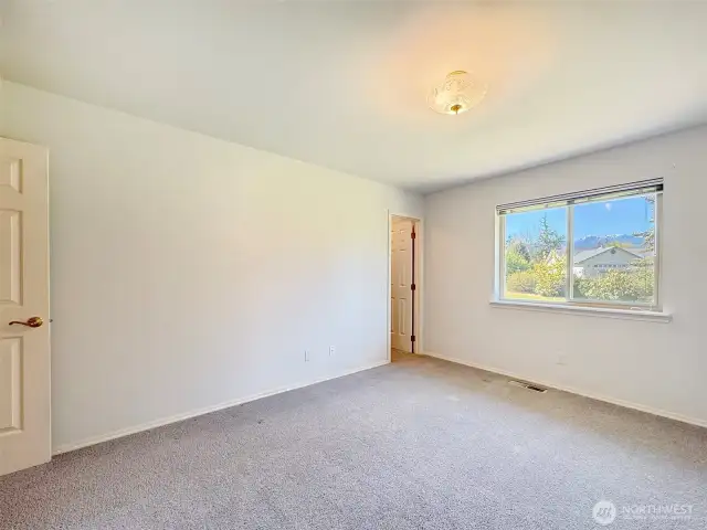 Guest bedroom 2