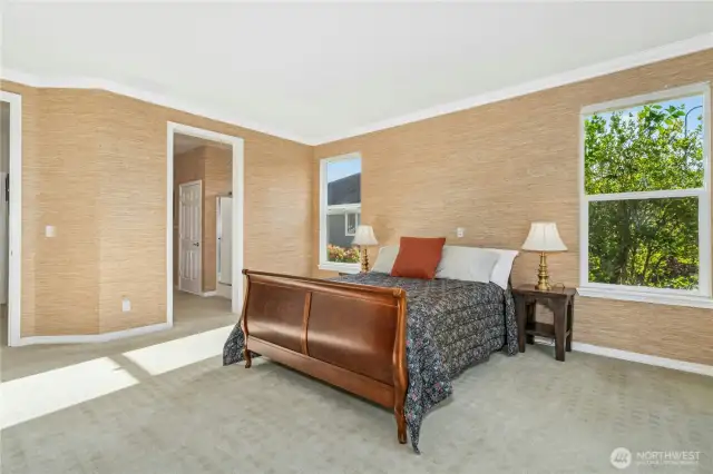 Sea grass wall paper and wide open spaces for all your furniture.