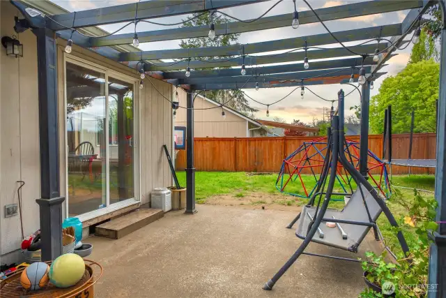 Add your personal design to create an outdoor entertainment space.
