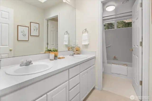 Full bath upstairs
