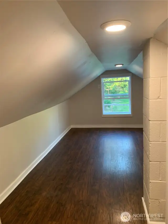 2nd Residence Upstairs Loft