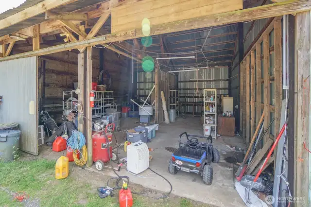 Shop. Concrete floors and 220 amp power
