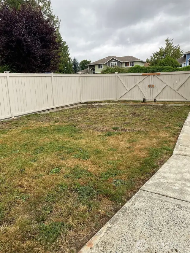 side yard RV parking