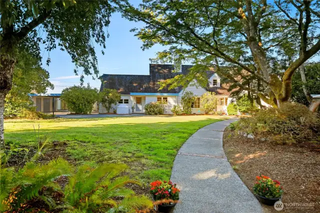 Your storybook life starts here.