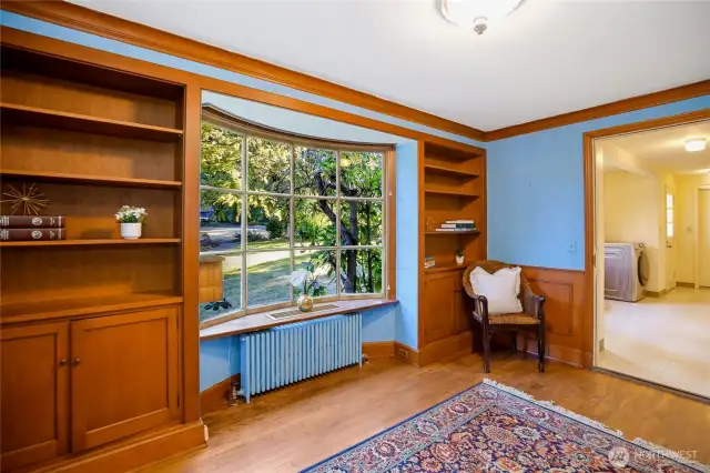 Beautiful woodwork surrounds you in your peaceful office.