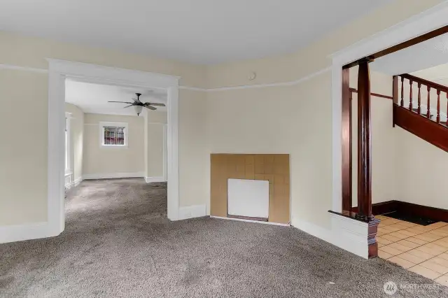 Traditional floor plan has the living room ight off of the entry.