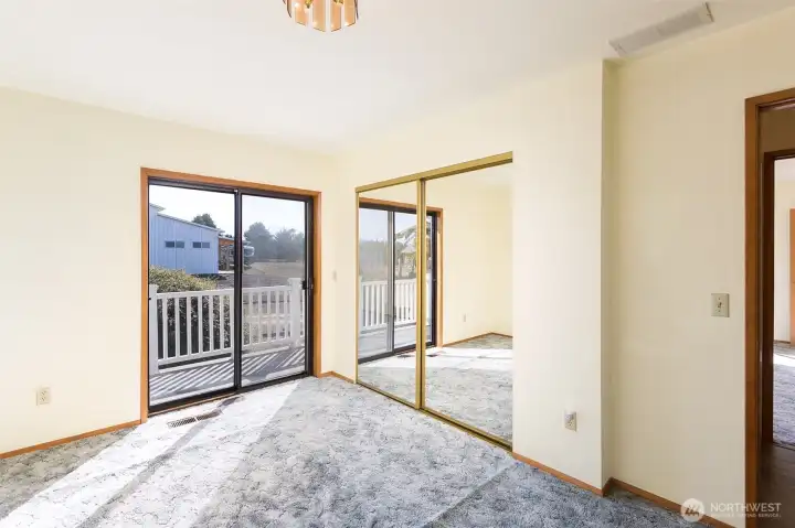 upstairs bedroom 2
