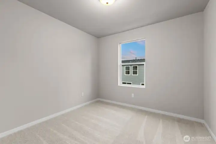 Photographs are for illustrative purposes only. Features, finishes, interior/exterior colors, landscaping and floorplan shown may vary from actual homes built