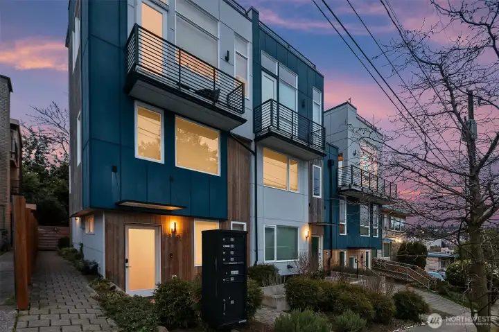 Front of small, 5 home community.