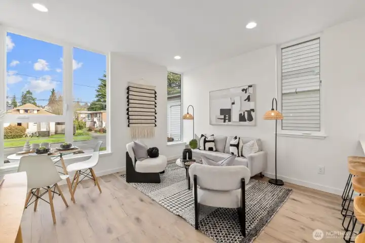 Level II Dinning and living room with views.