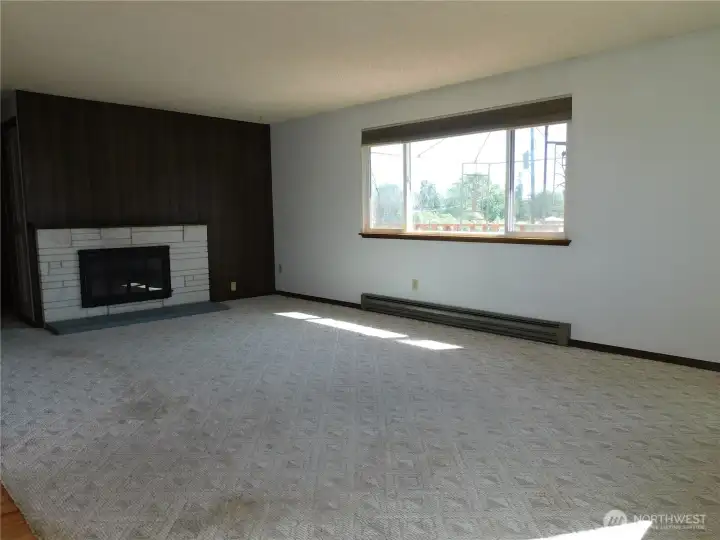 Living room with fireplace