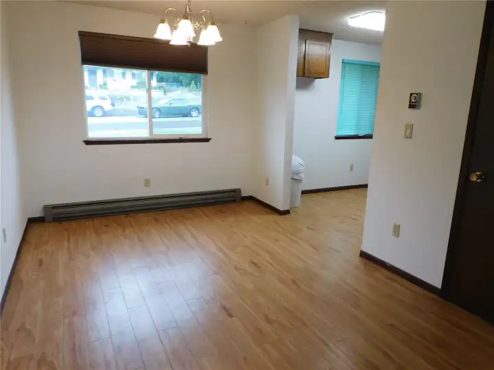 Dining room off kitchen
